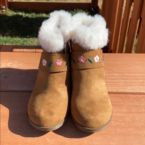 Other - Mini Mía Boots